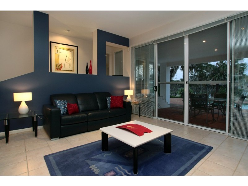 25 Rapallo Avenue, Isle Of Capri QLD 4217