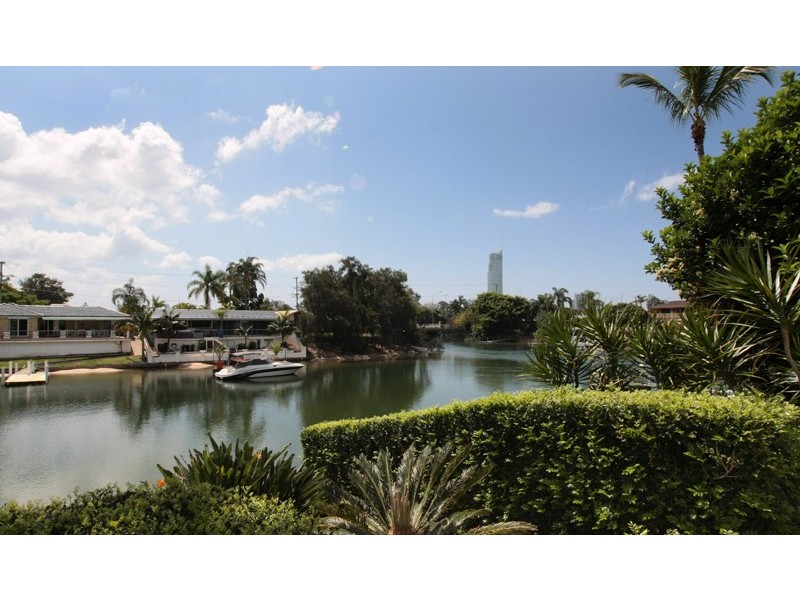 25 Rapallo Avenue, Isle Of Capri QLD 4217