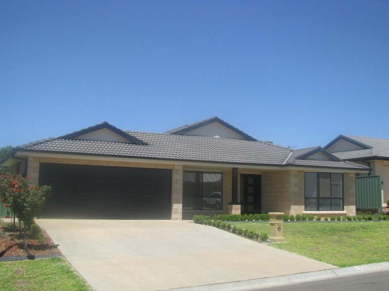 9 Teak Close, Forest Hill NSW 2651