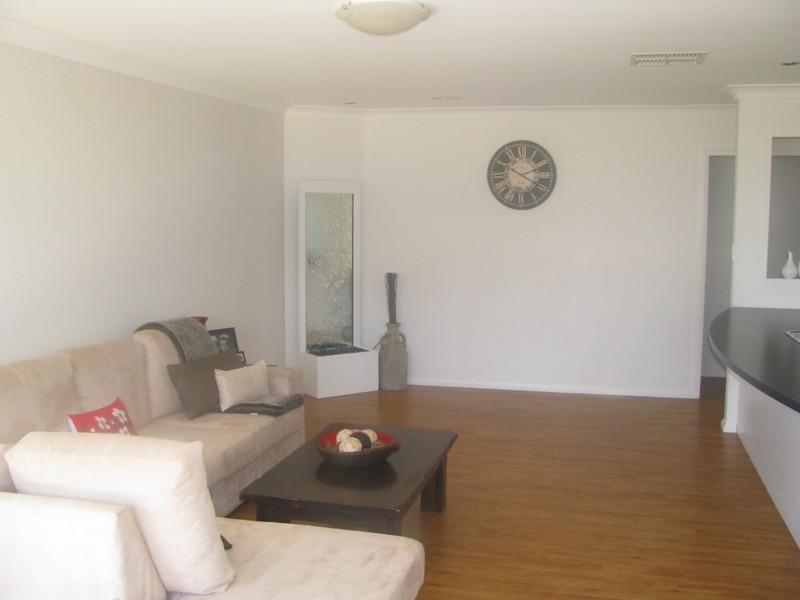 9 Teak Close, Forest Hill NSW 2651