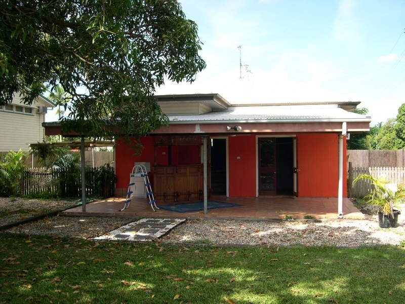 14 Gough Street, Manunda QLD 4870