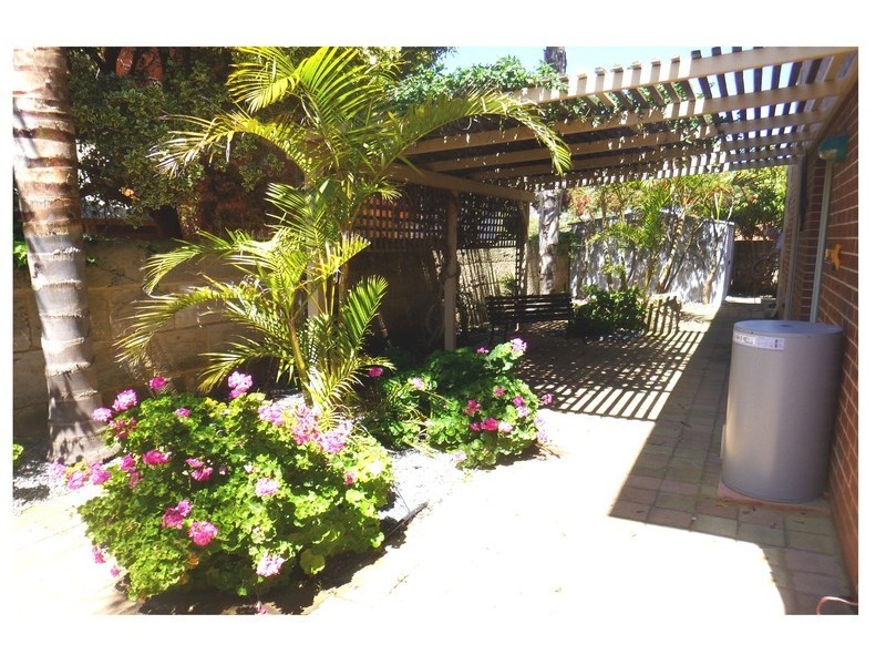 23 Pitts Lane, White Gum Valley WA 6162