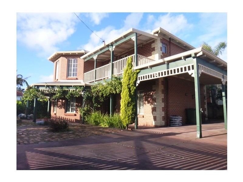 23 Pitts Lane, White Gum Valley WA 6162