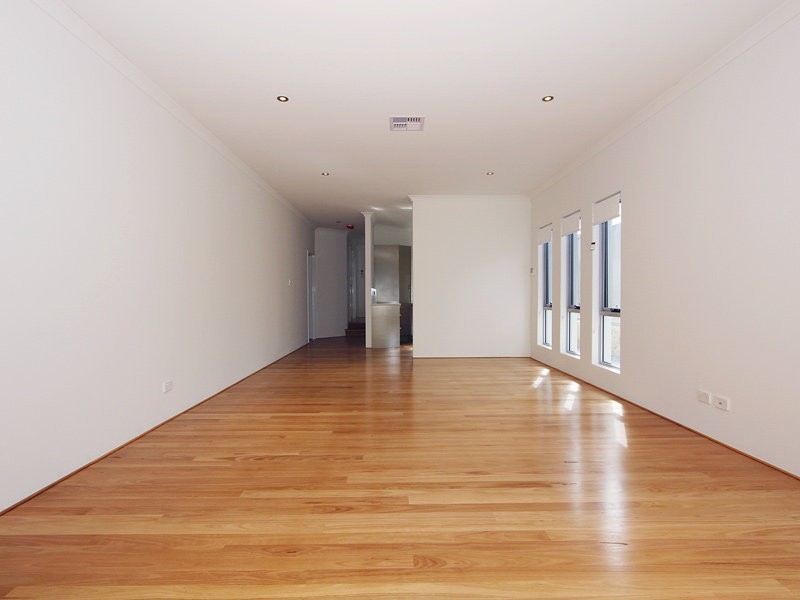 20 Walderton Avenue, Balga WA 6061