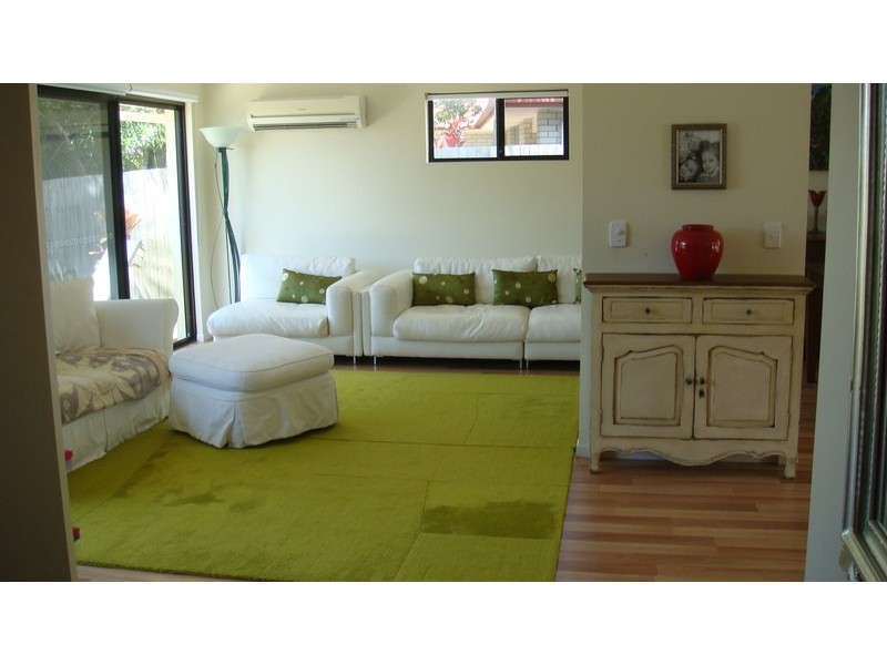 31 Rumrunner St, Mermaid Waters QLD 4218