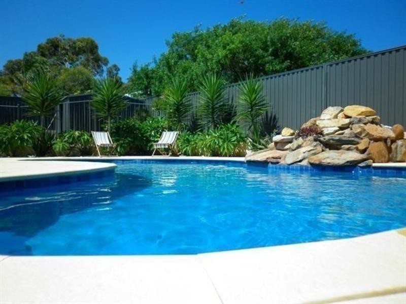 35 Harcourt Drive, Hillarys WA 6025