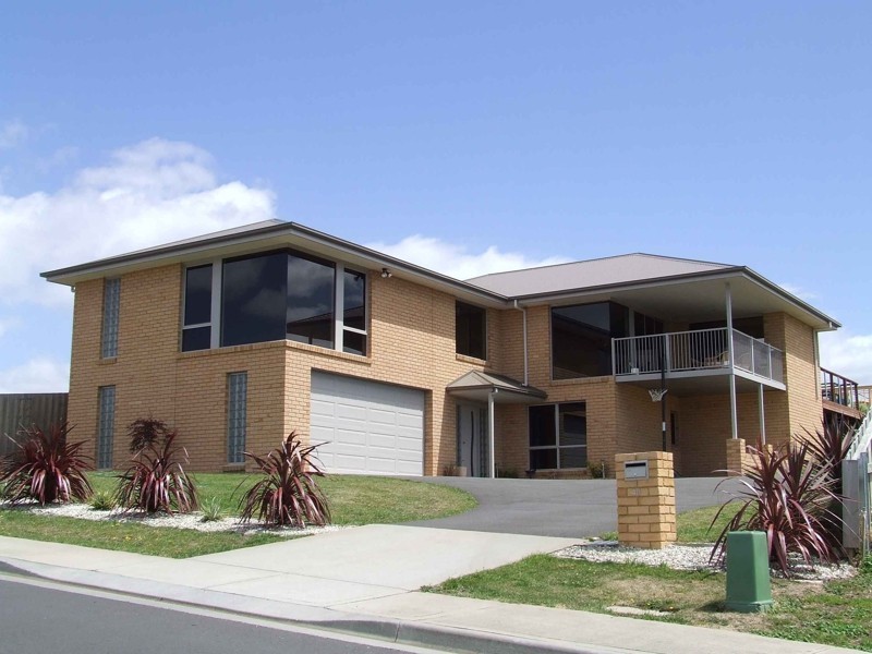 40 Adelong Drive, Kingston TAS 7050