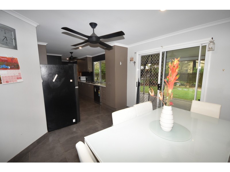 30 Oak St, Andergrove QLD 4740