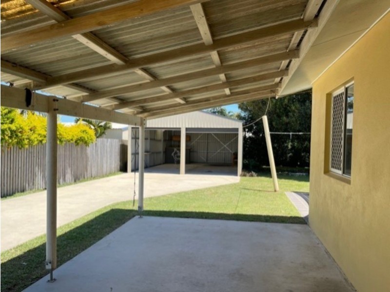 9 Celeber Drive, Beaconsfield QLD 4740