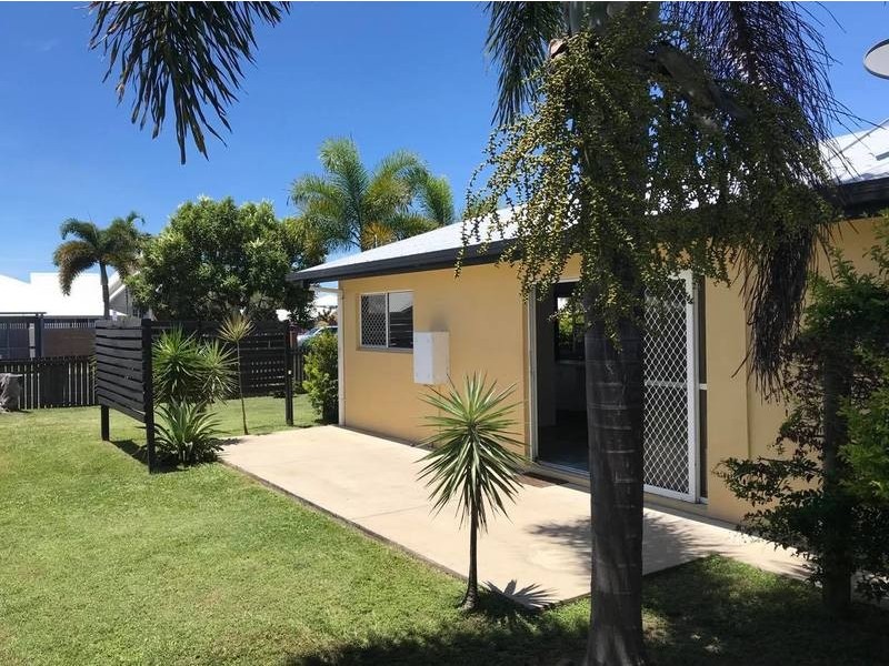 9 Celeber Drive, Beaconsfield QLD 4740