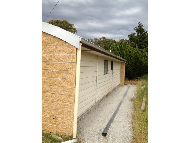 1123 Olympic Highway, Young NSW 2594