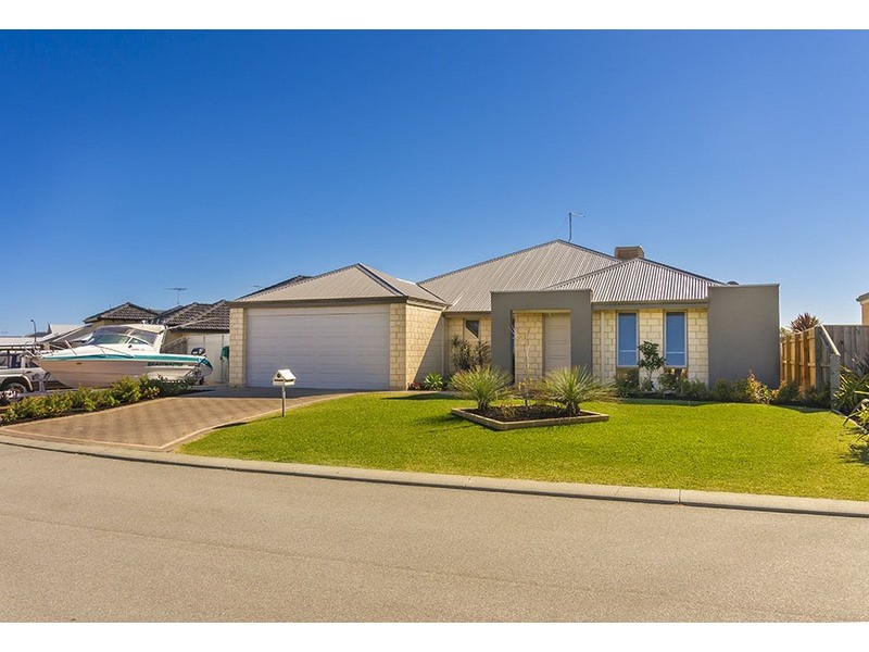 7 Varia Way, Halls Head WA 6210