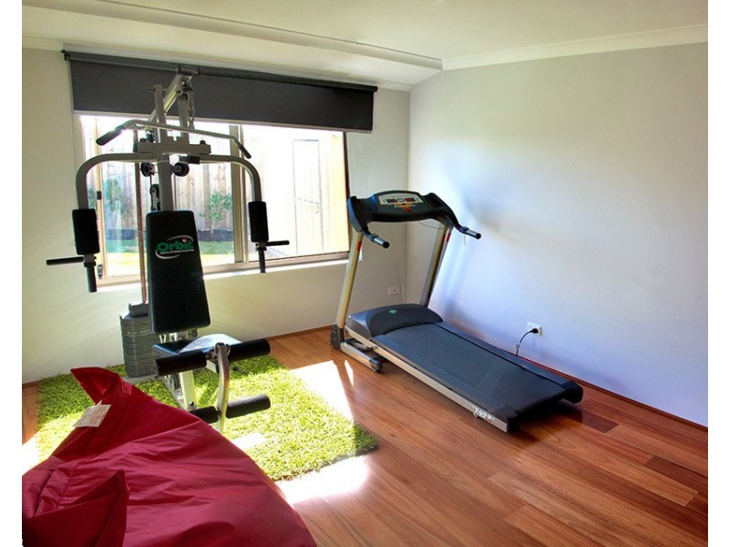 7 Varia Way, Halls Head WA 6210