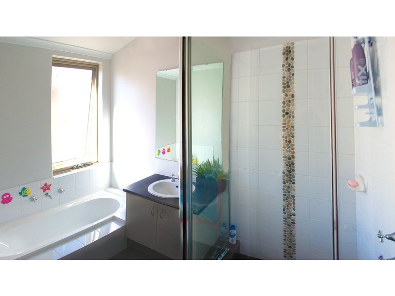 7 Varia Way, Halls Head WA 6210