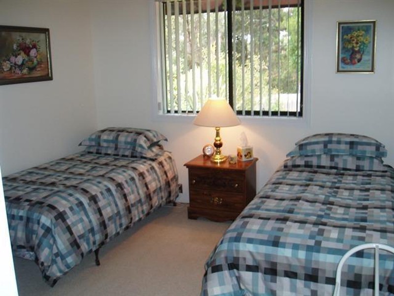 2/27 Explorers Way, Batemans Bay NSW 2536