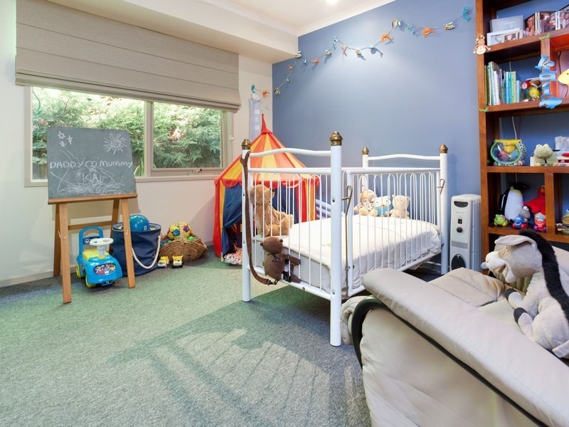 27 Parkside Crescent, Mornington VIC 3931