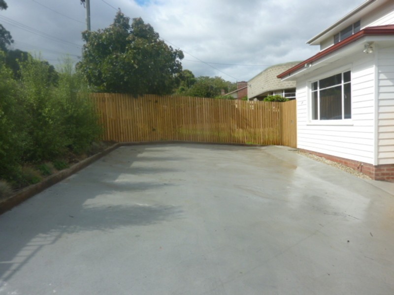114 Gordons Hill Road, Lindisfarne TAS 7015