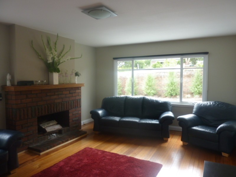 114 Gordons Hill Road, Lindisfarne TAS 7015