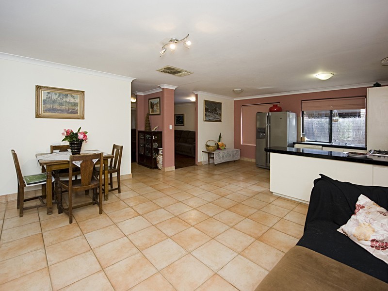 15 Patrick Way, Huntingdale WA 6110