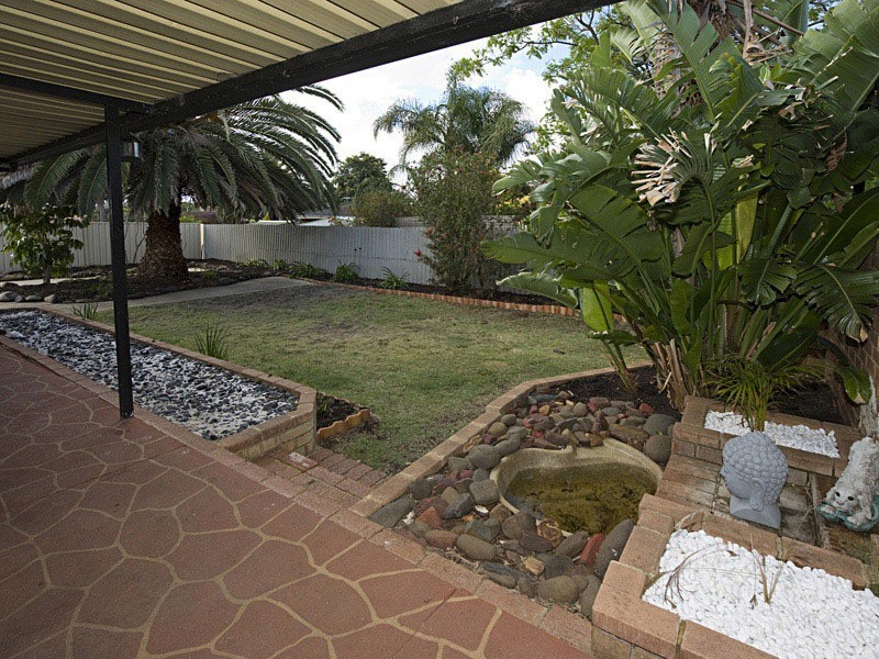 15 Patrick Way, Huntingdale WA 6110