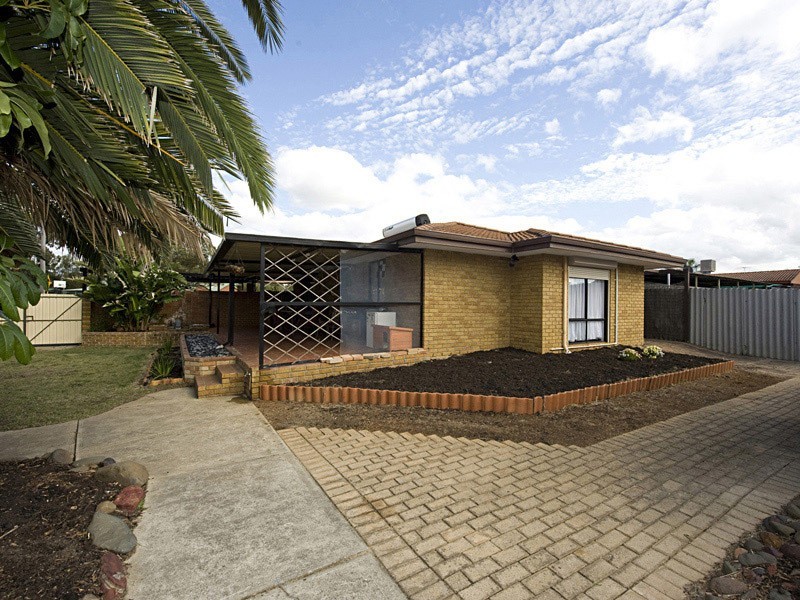 15 Patrick Way, Huntingdale WA 6110