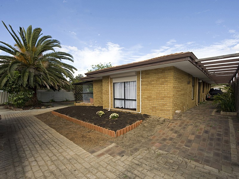 15 Patrick Way, Huntingdale WA 6110