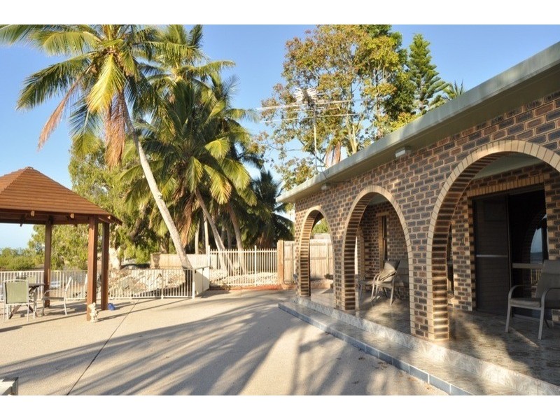 24 Swan Street, Slade Point QLD 4740