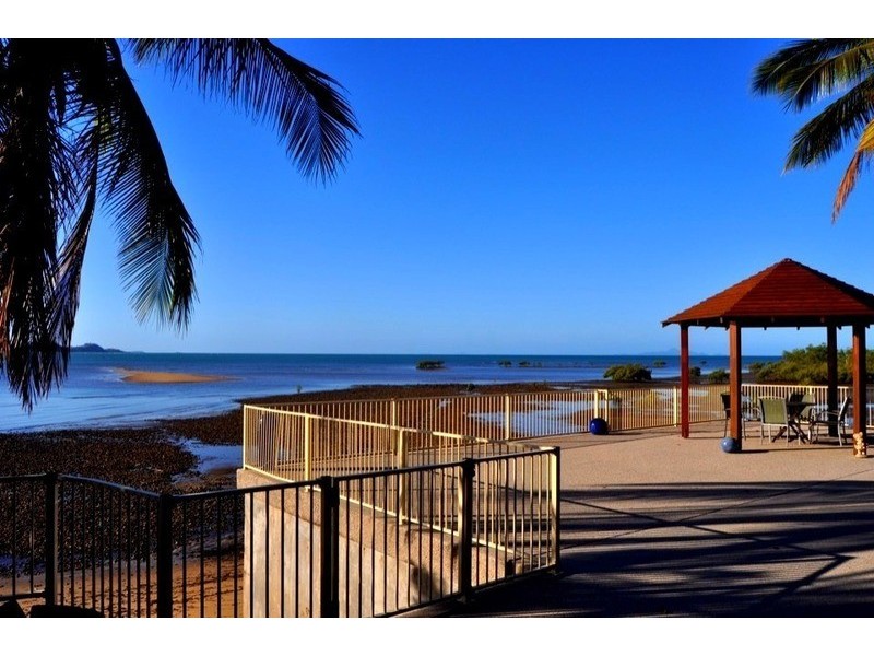 24 Swan Street, Slade Point QLD 4740