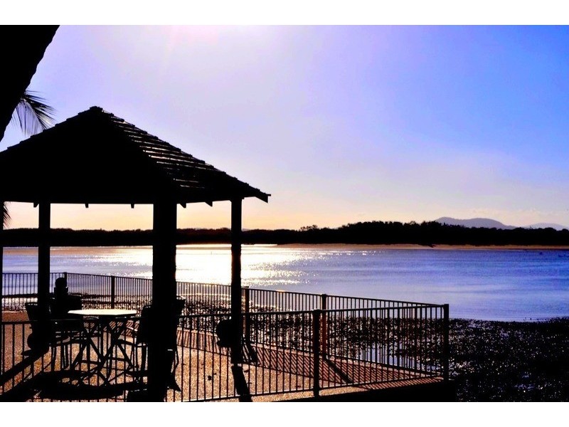 24 Swan Street, Slade Point QLD 4740