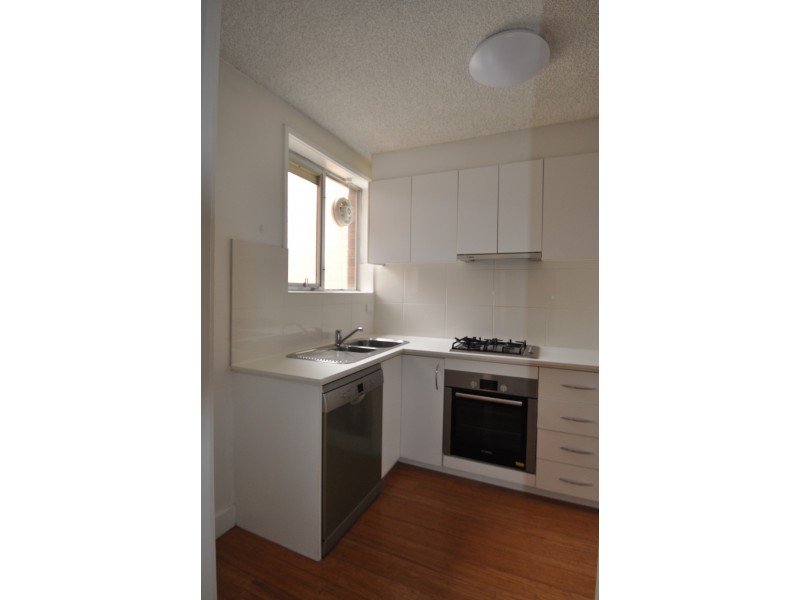 17/7 Alfred Square, St Kilda VIC 3182