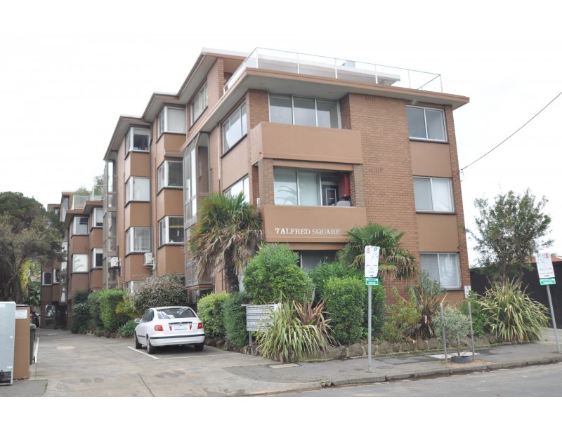 17/7 Alfred Square, St Kilda VIC 3182