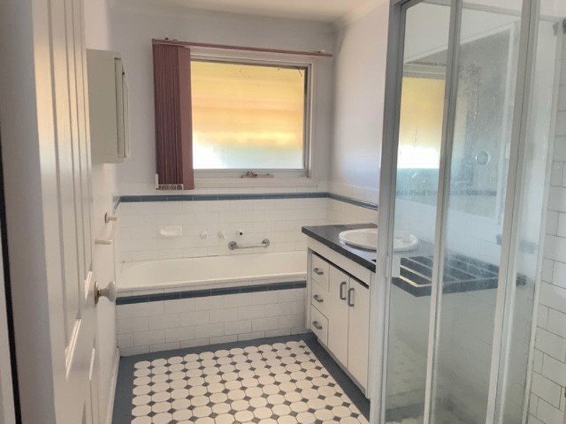 1/148 Hoffmans Road, Niddrie VIC 3042