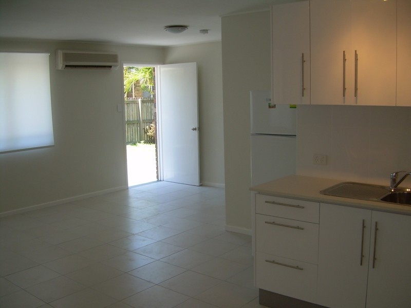 2/96 Bride Street, Wynnum QLD 4178