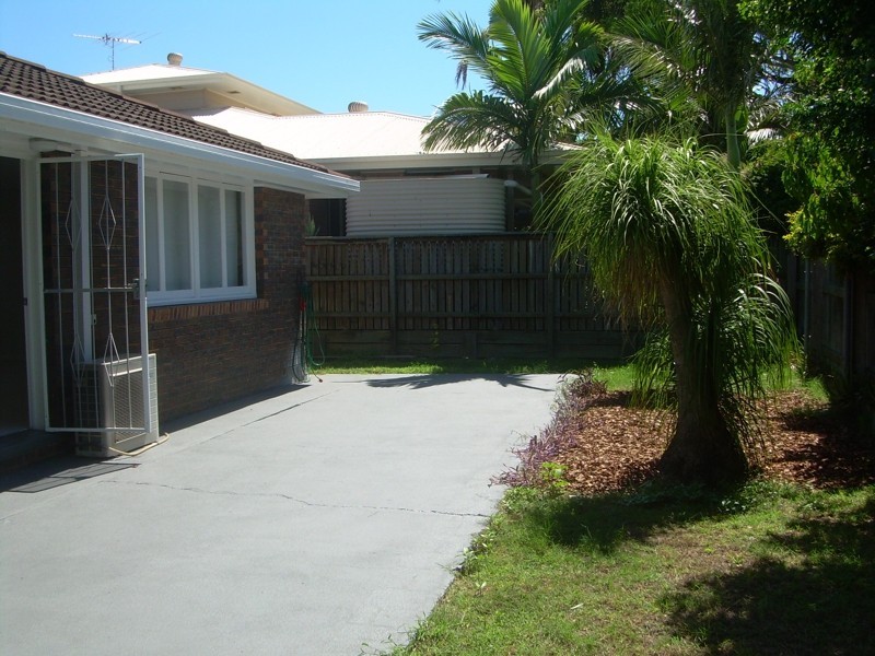 2/96 Bride Street, Wynnum QLD 4178