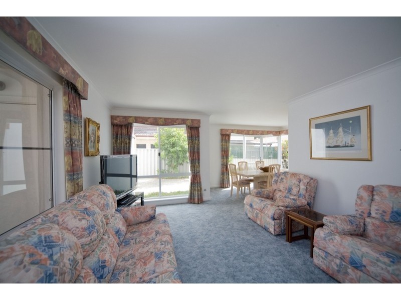 2b  Sulman Ave, Salter Point WA 6152