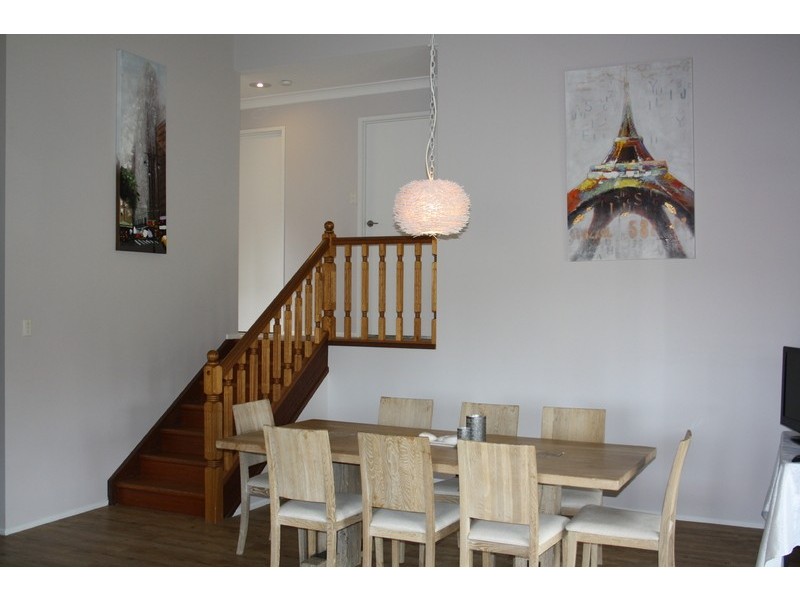 9 Nyeena Street, Belmont QLD 4153