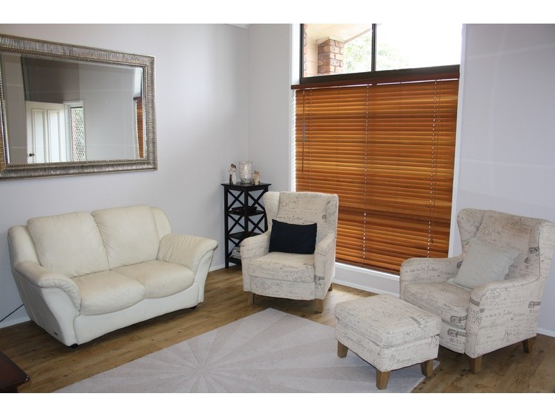 9 Nyeena Street, Belmont QLD 4153