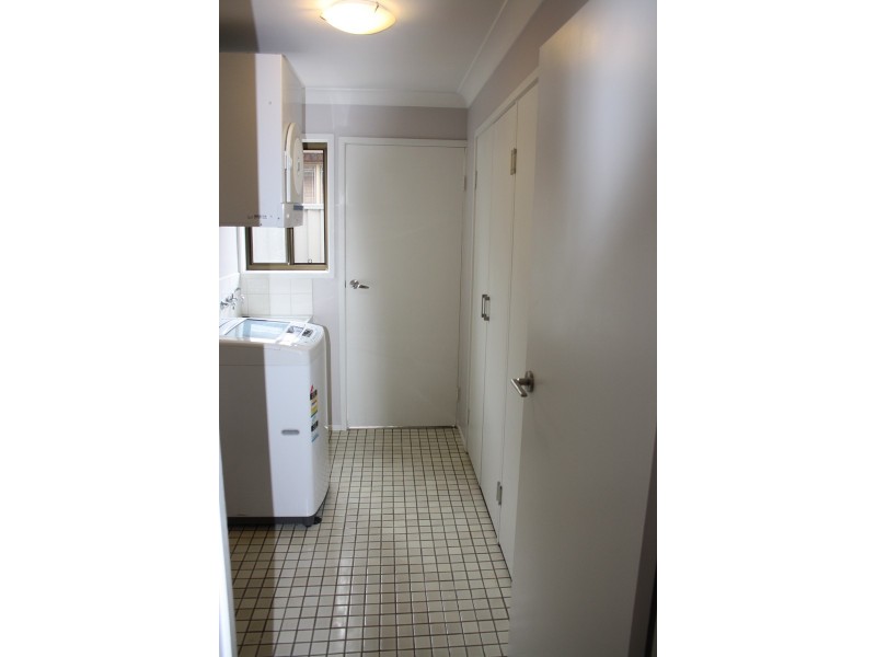 9 Nyeena Street, Belmont QLD 4153