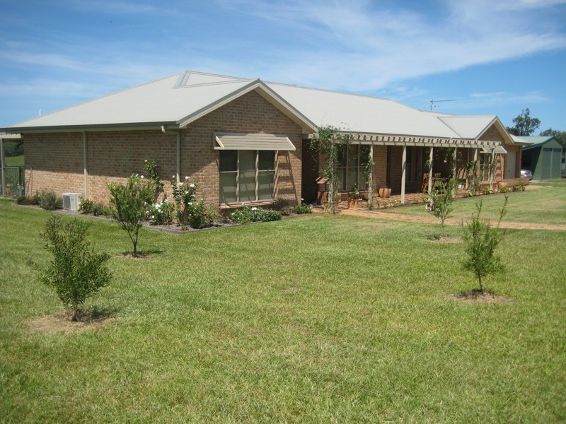 2 Halloran Road, Tea Gardens NSW 2324
