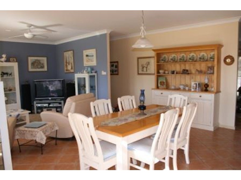 2 Halloran Road, Tea Gardens NSW 2324