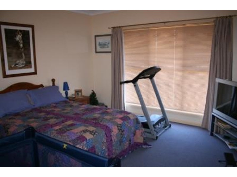 2 Halloran Road, Tea Gardens NSW 2324