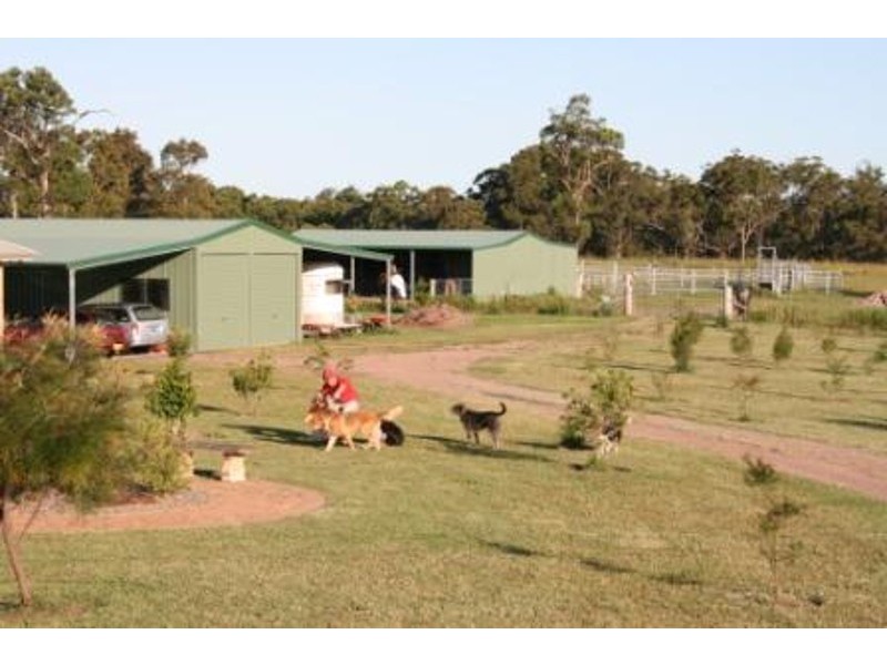 2 Halloran Road, Tea Gardens NSW 2324