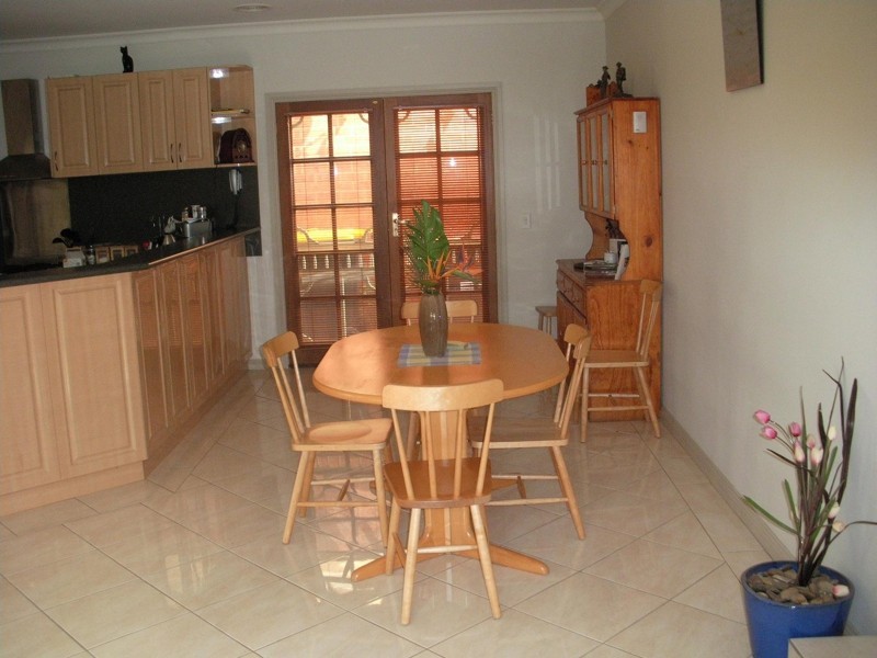 22 Valley View Grove, Melton VIC 3337