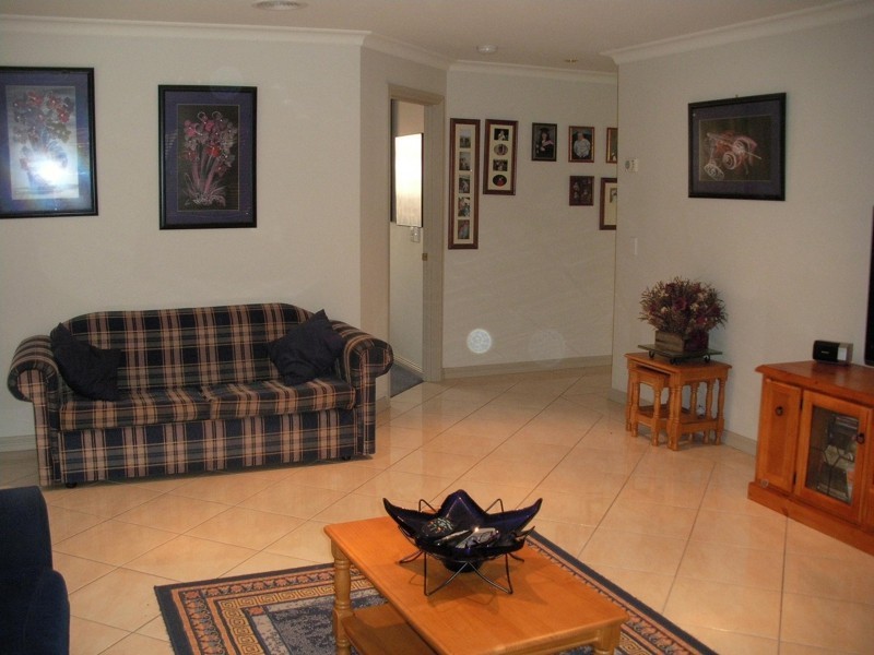 22 Valley View Grove, Melton VIC 3337