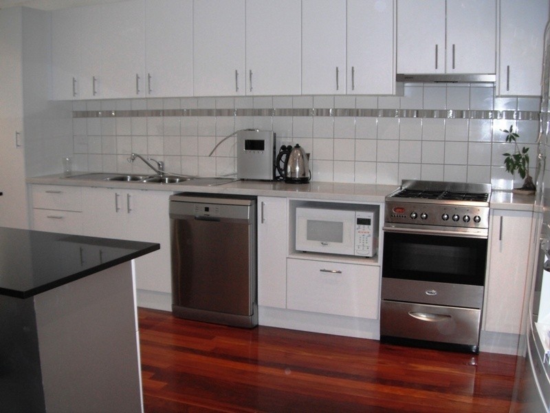 16 Longfellow Avenue, Mooroolbark VIC 3138