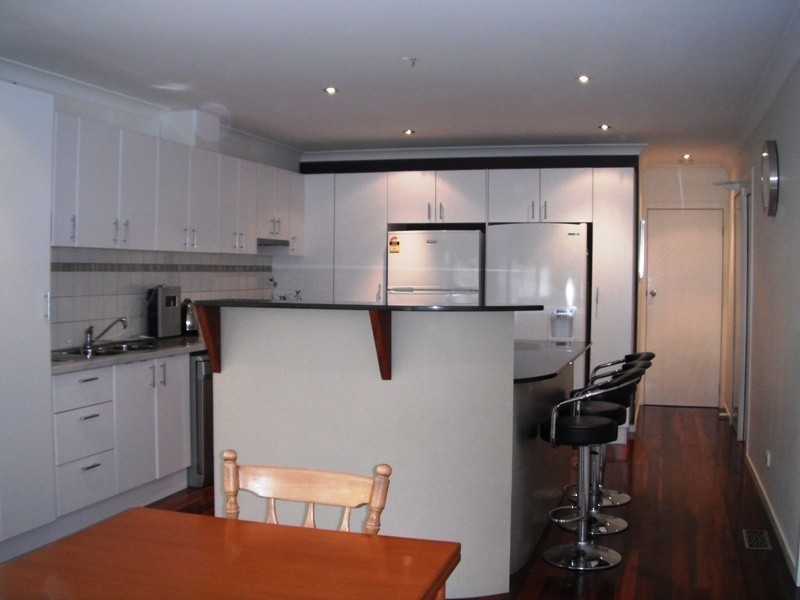 16 Longfellow Avenue, Mooroolbark VIC 3138