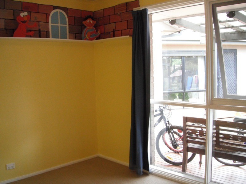 16 Longfellow Avenue, Mooroolbark VIC 3138