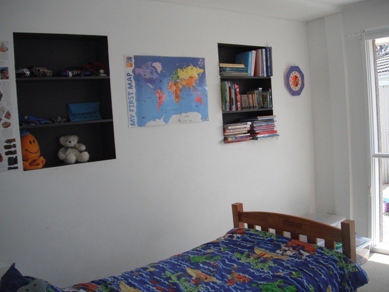 16 Longfellow Avenue, Mooroolbark VIC 3138