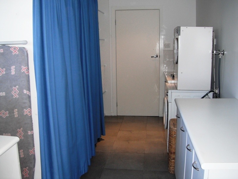 16 Longfellow Avenue, Mooroolbark VIC 3138