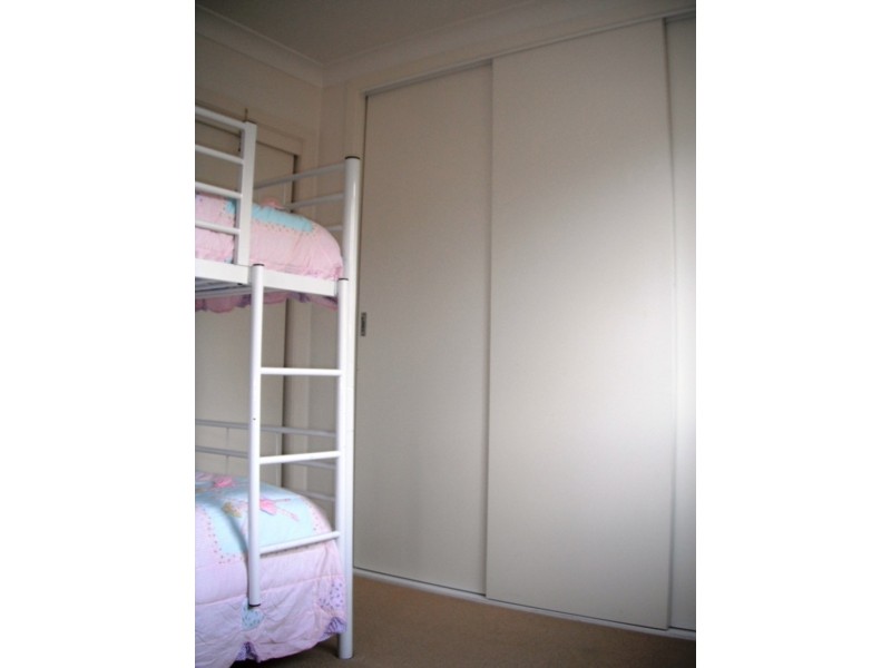 16 Longfellow Avenue, Mooroolbark VIC 3138